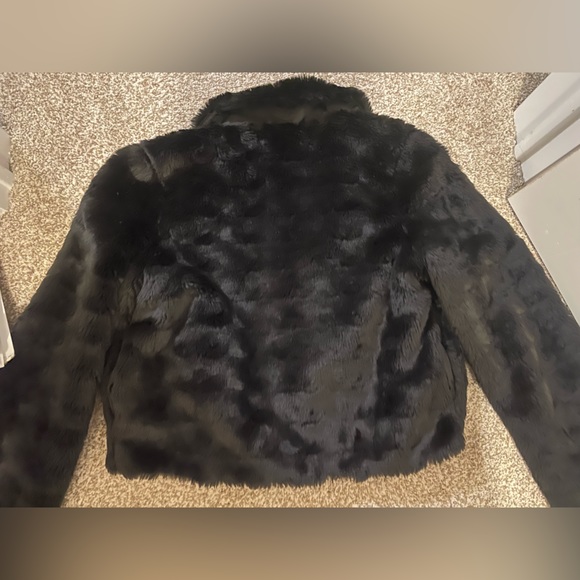 Faux fur cropped coat | American Eagle Outfitters Jackets & Coats | - Picture 6 of 7